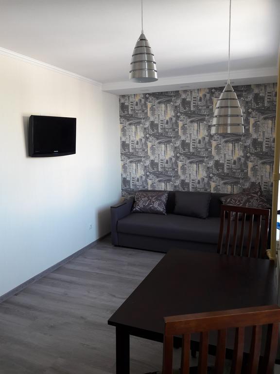 Apartmens Near Metalist Leilighet Kharkiv Eksteriør bilde