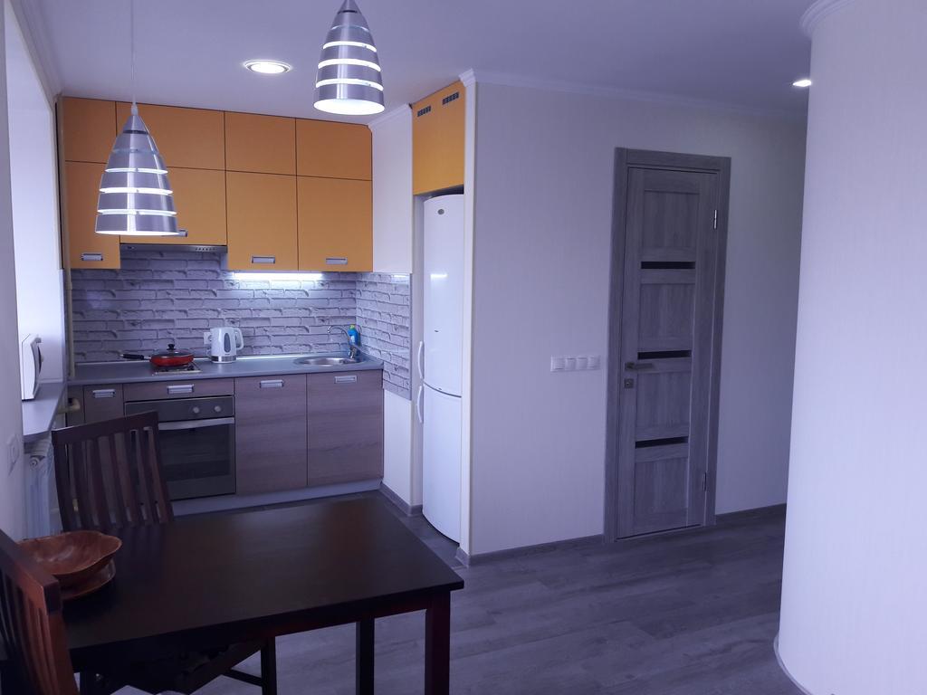 Apartmens Near Metalist Leilighet Kharkiv Eksteriør bilde