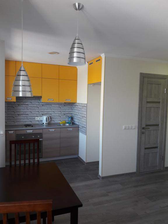 Apartmens Near Metalist Leilighet Kharkiv Eksteriør bilde